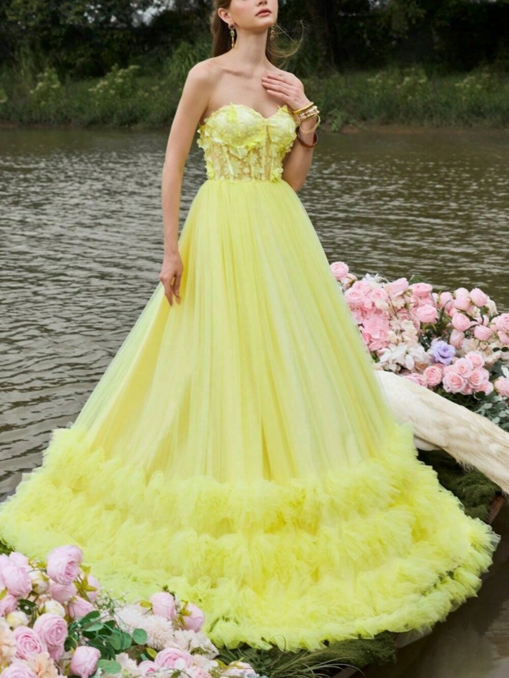 Yellow Elegant Women's Strapless Sweetheart Corset Gown dress - Picture 6 of 7